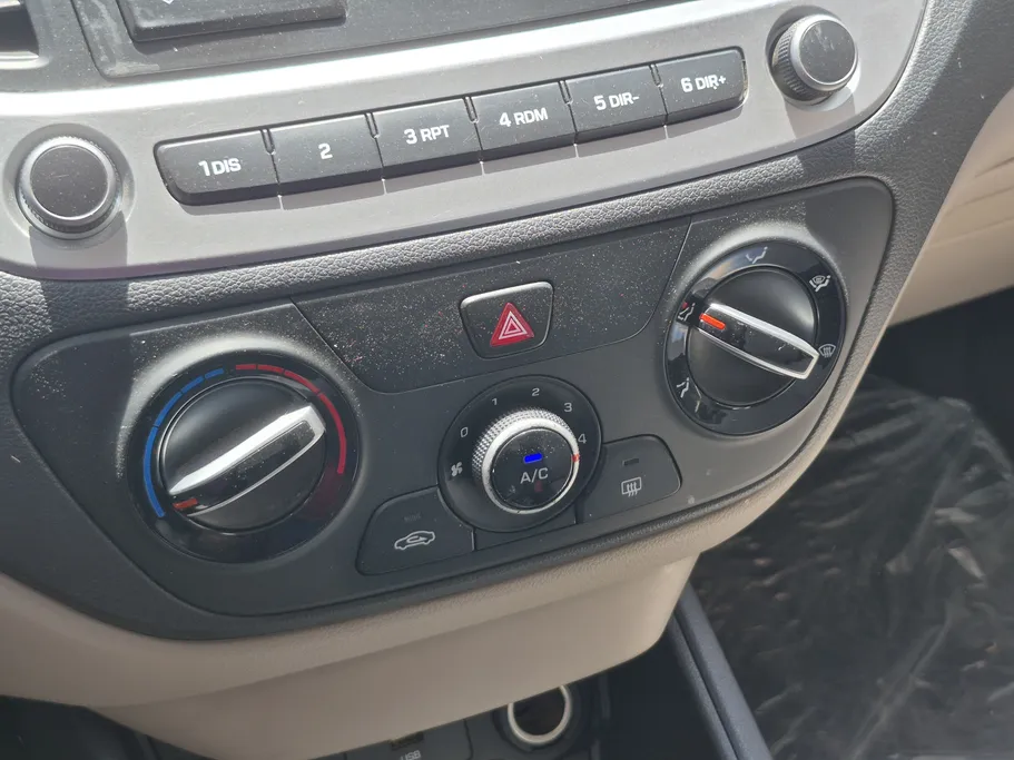 2023 Hyundai Accent Smart 
