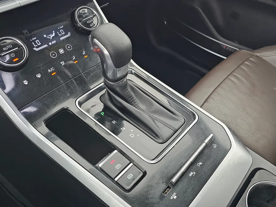 2022 Chery Tiggo 8 LUXURY 