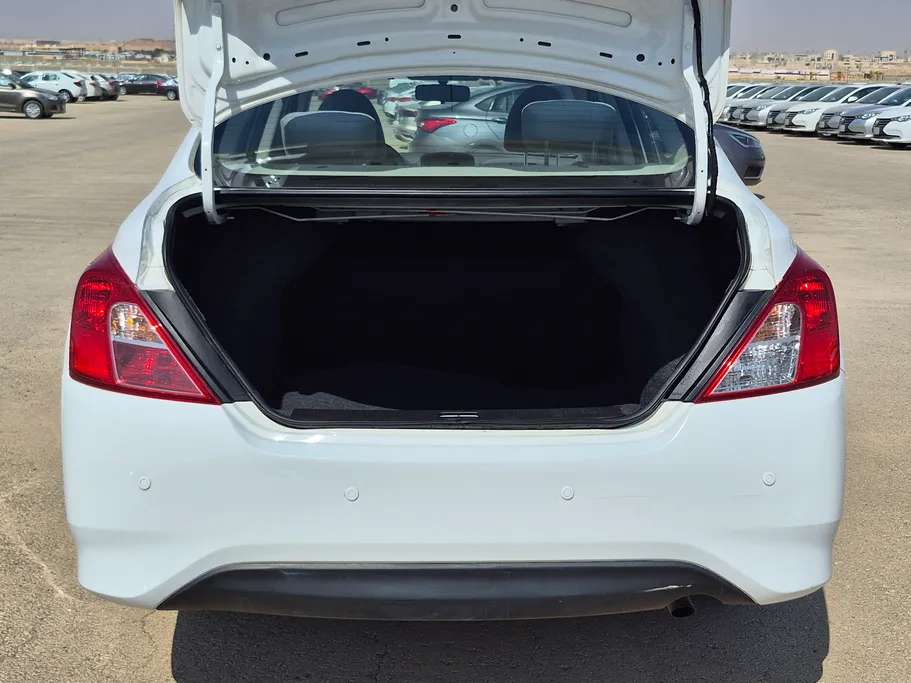 2021 Nissan Sunny SV 