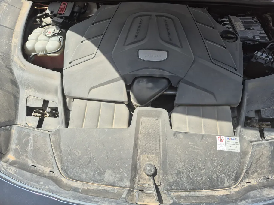 2018 Porsche Cayenne Base 