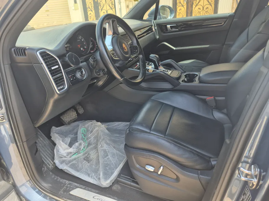 2018 Porsche Cayenne Base 
