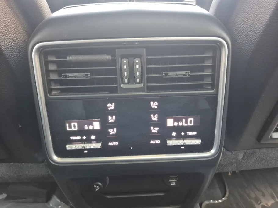 2018 Porsche Cayenne Base 