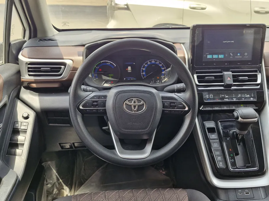 2024 Toyota Innova VIP7 HEV 