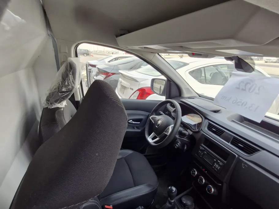 2022 Renault Docker Van بضاعة 