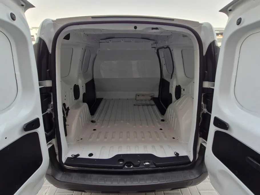 2022 Renault Docker Van بضاعة 