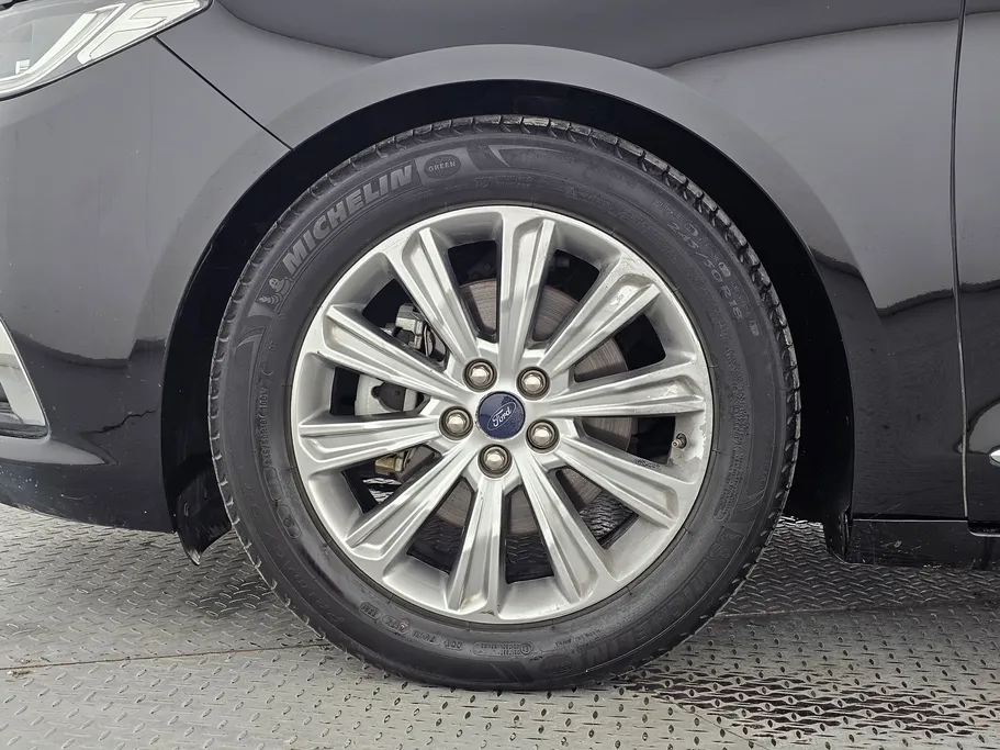 2022 Ford Taurus Ambiente 