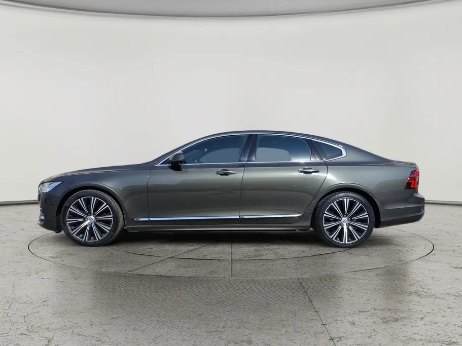 2021 Volvo S90  