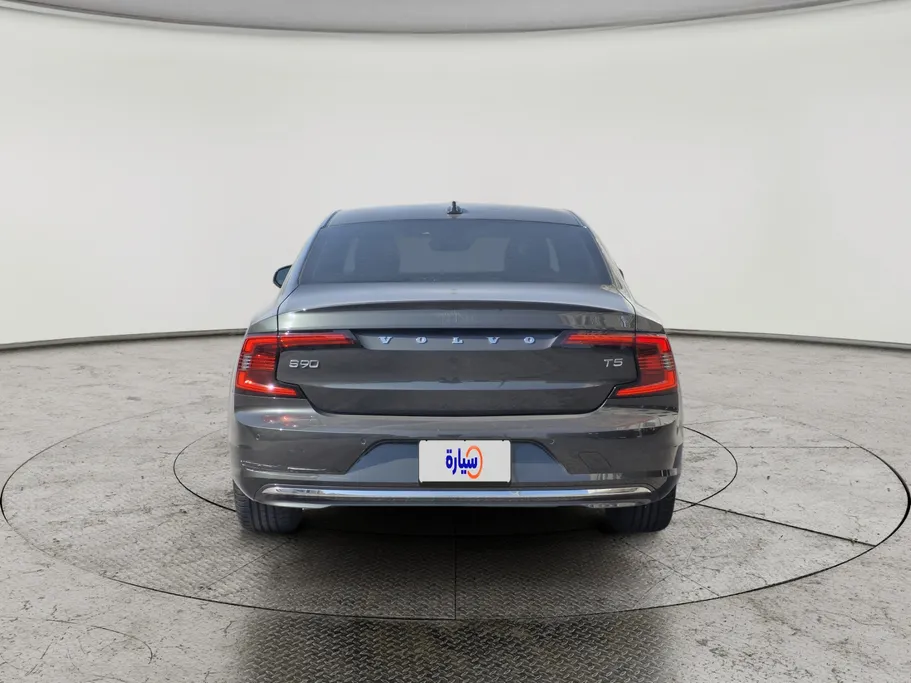 2021 Volvo S90  
