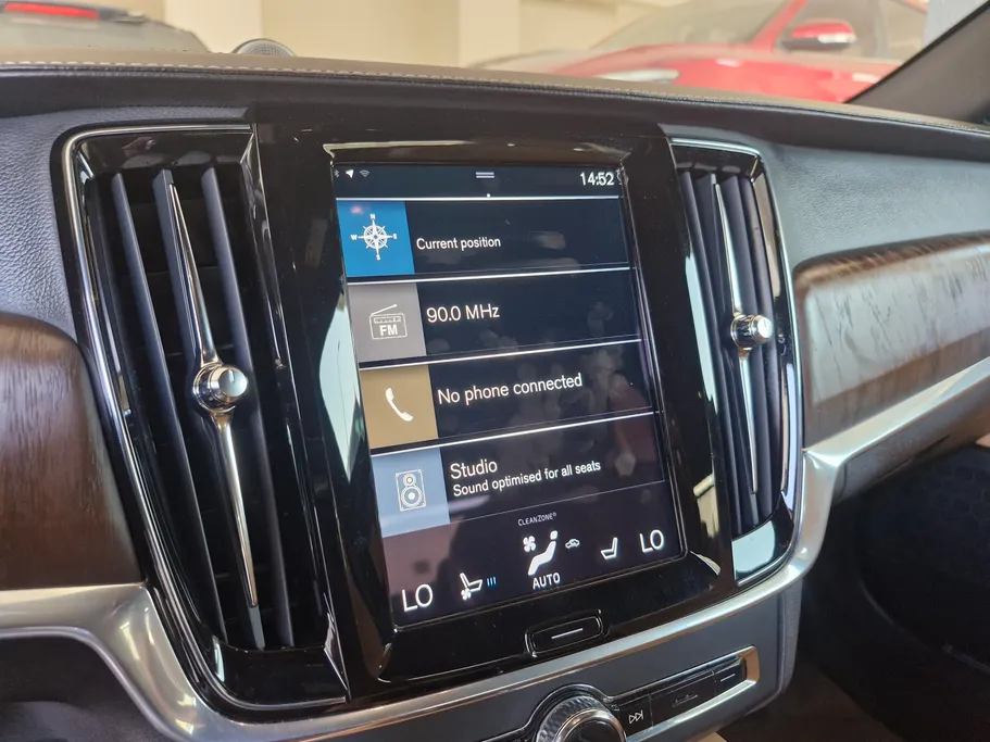 2021 Volvo S90  
