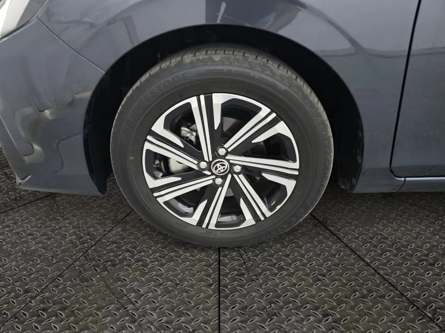 2024 Toyota Yaris  Y Plus 