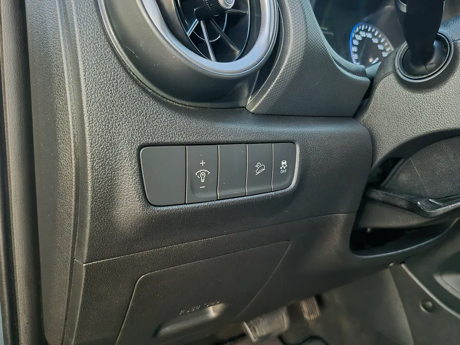 2022 Hyundai Kona SMART 