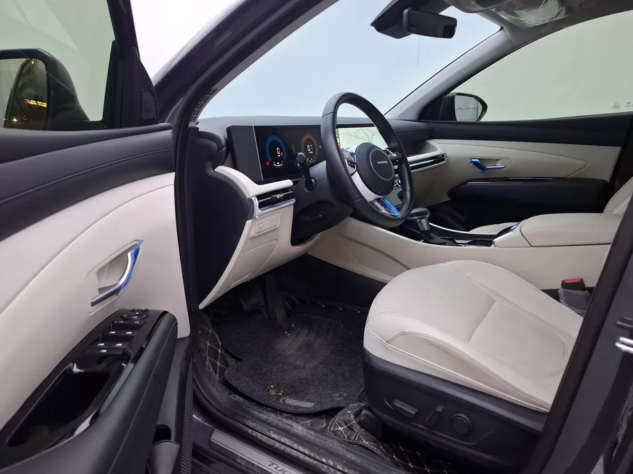 2025 Hyundai Tucson Premium 