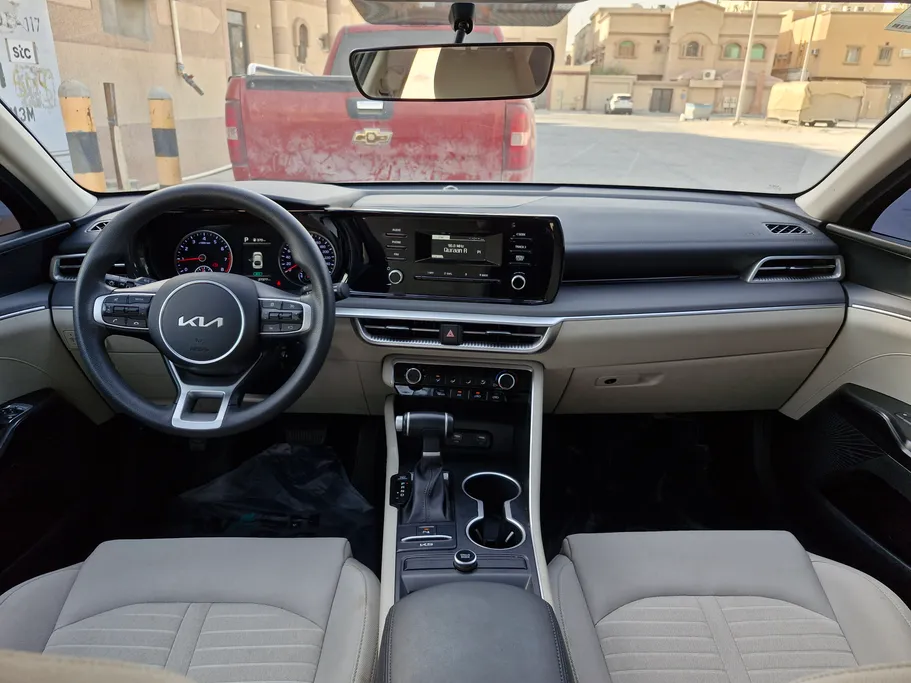 2023 Kia K5 LX 