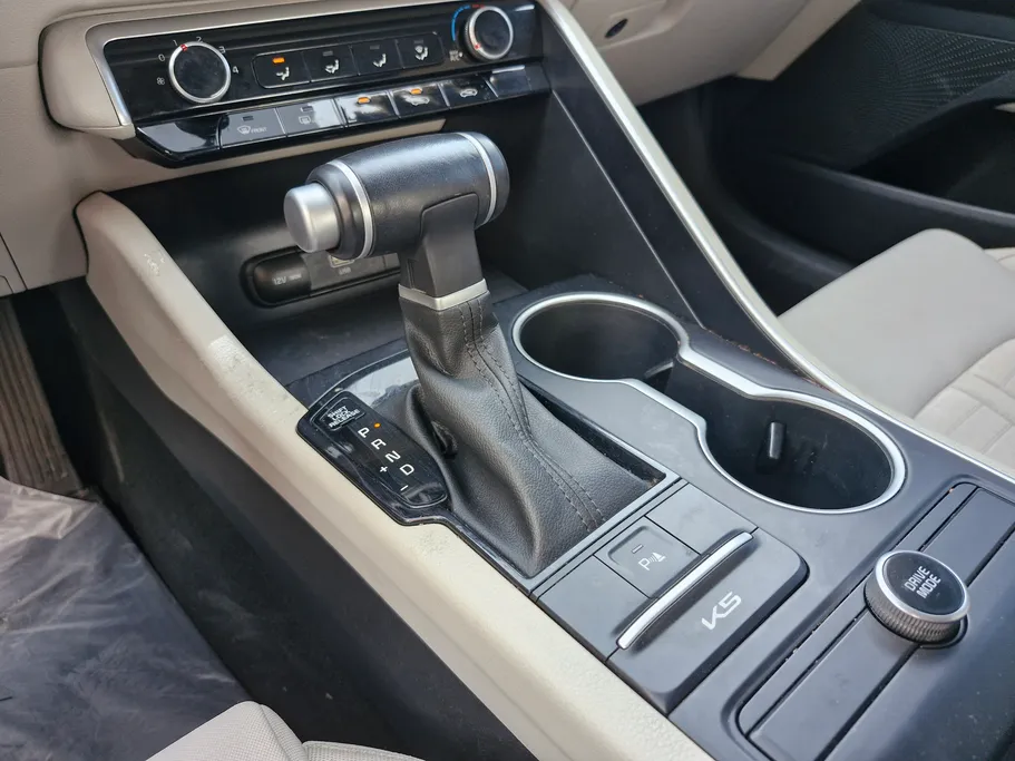 2023 Kia K5 LX 