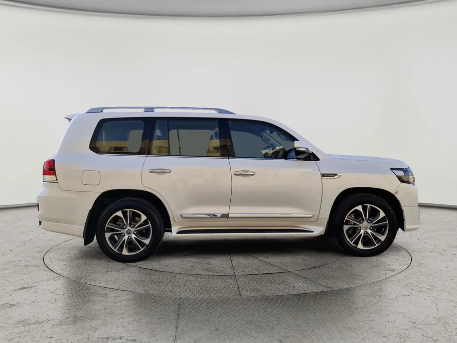 2020 Toyota Land Cruiser GXR 