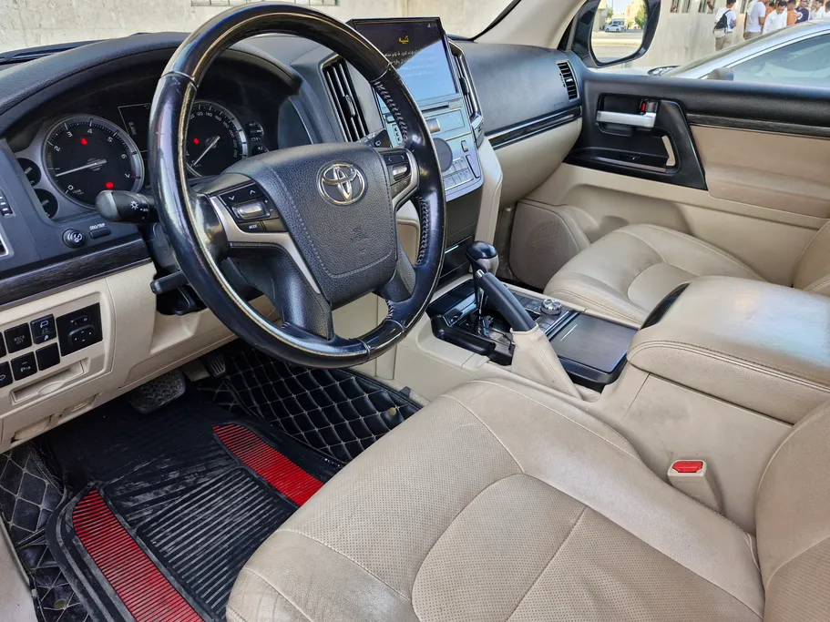 2020 Toyota Land Cruiser GXR 