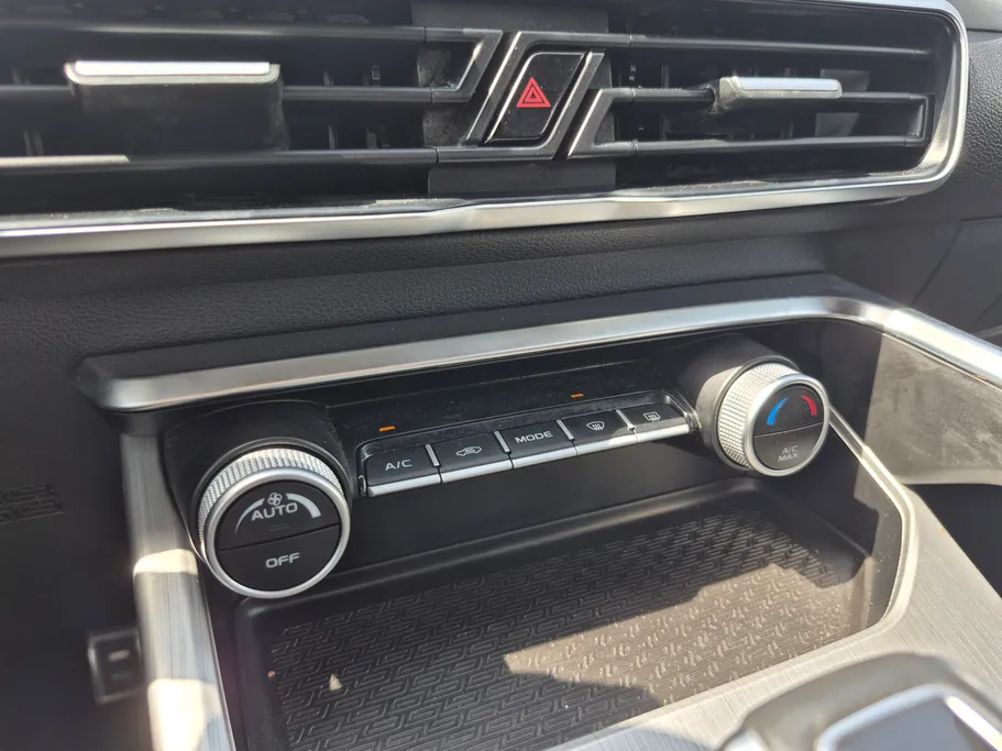 2022 Geely Coolray Luxury GF 