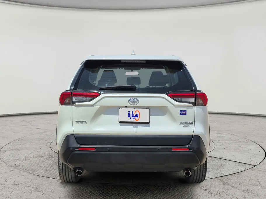 2022 Toyota RAV4 LE 