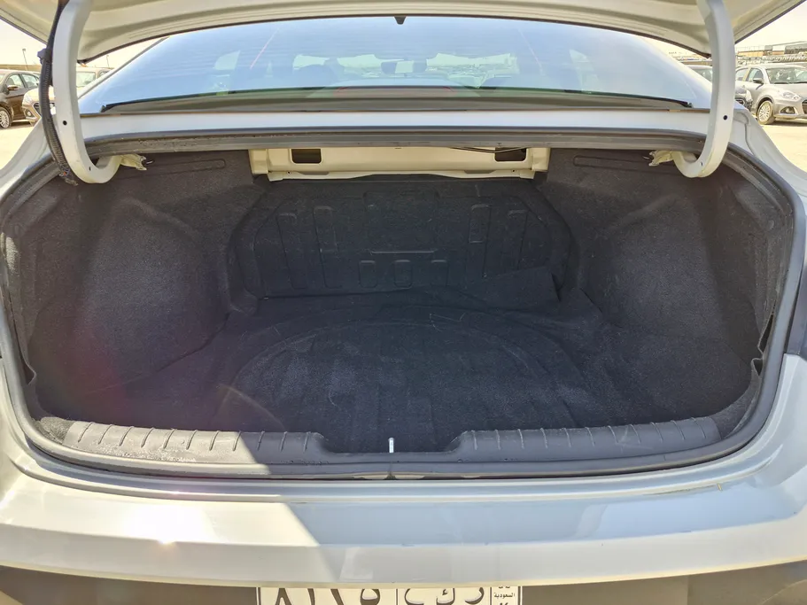 2024 Hyundai Elantra Smart 