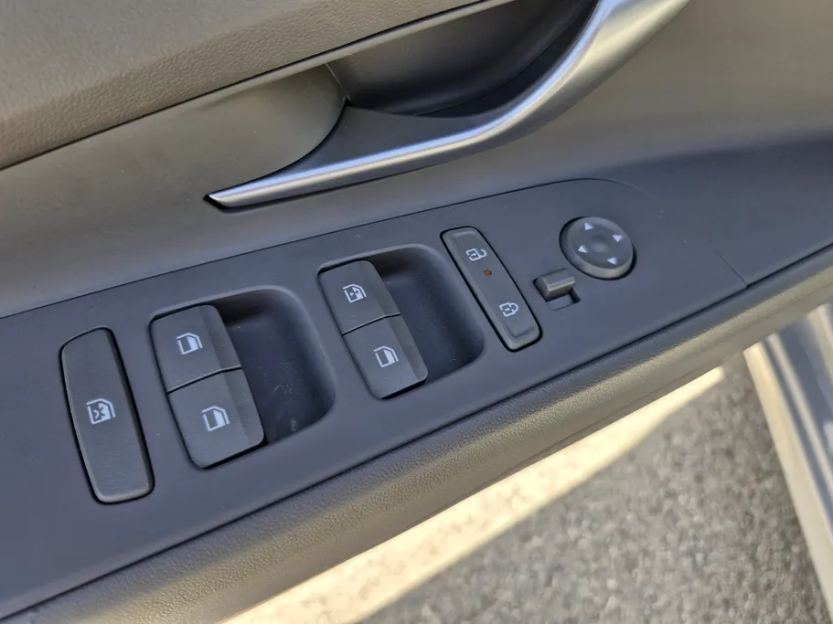 2024 Hyundai Elantra Smart 