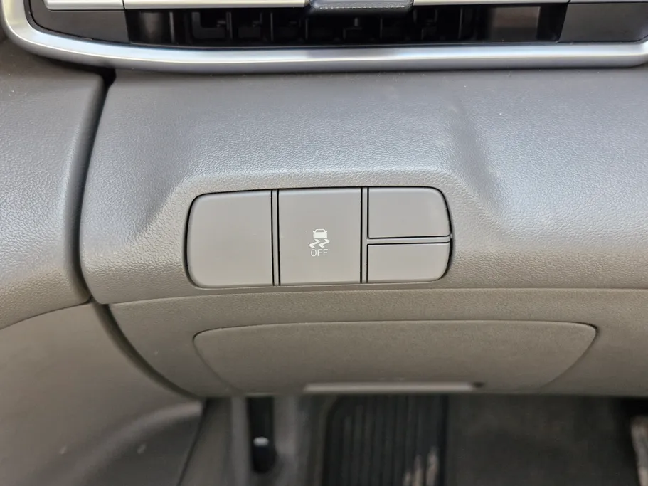 2024 Hyundai Elantra Smart 