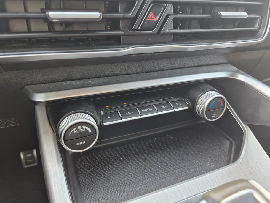 2022 Geely Coolray Luxury GF 