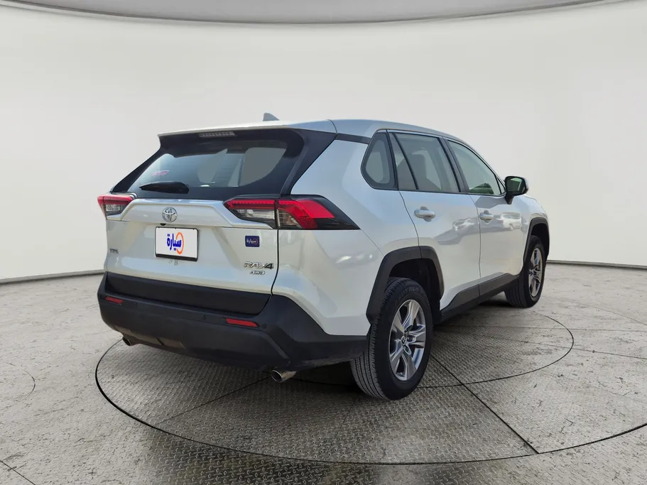 2023 Toyota RAV4 LE 