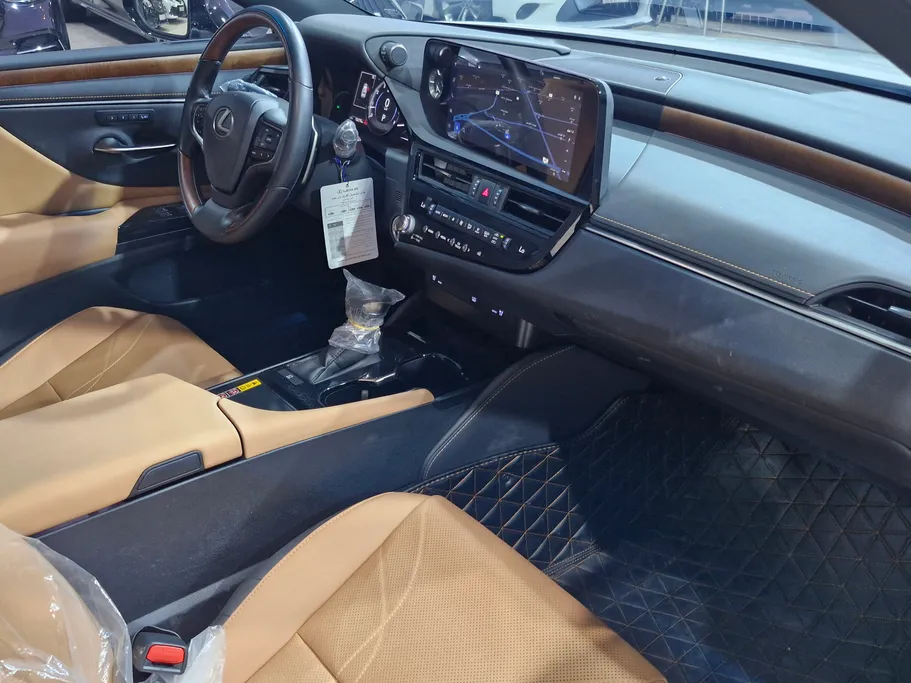 2024 Lexus ES 350 