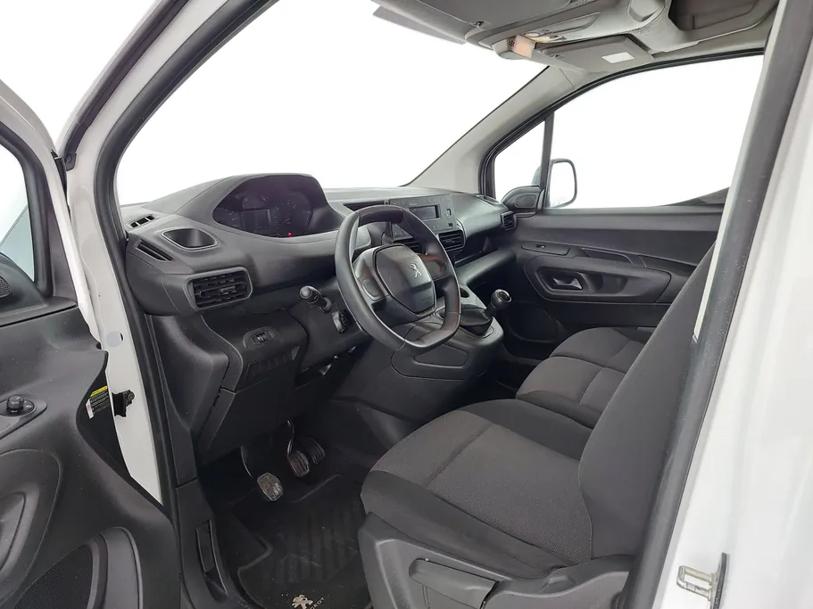 2022 Peugeot Partner Short van 