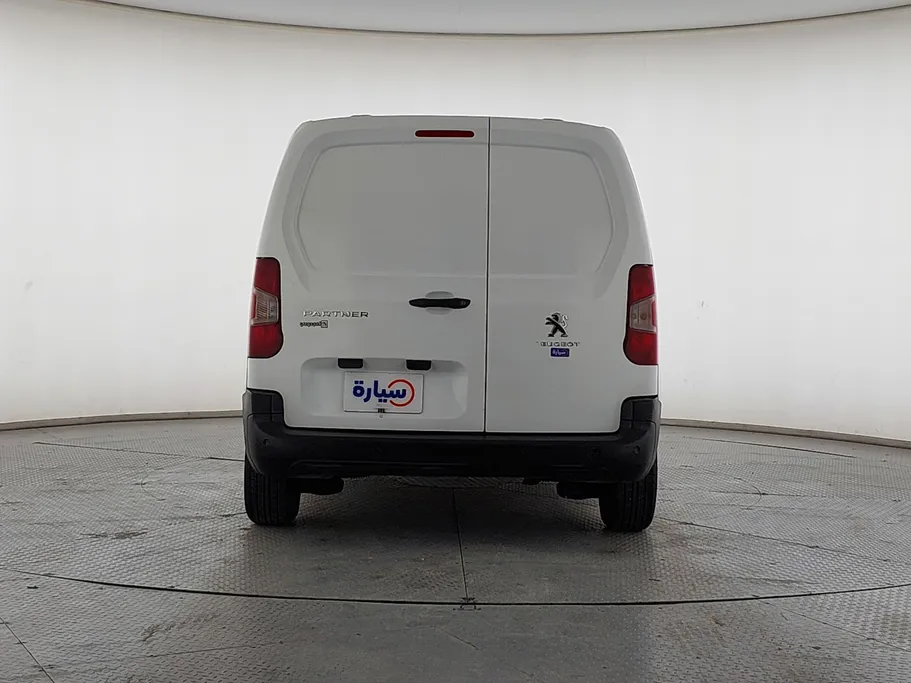 2022 Peugeot Partner Short van 