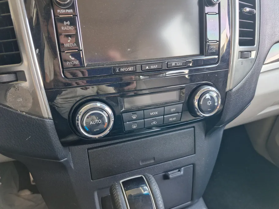 2022 Mitsubishi Pajero GLS 5Doors 