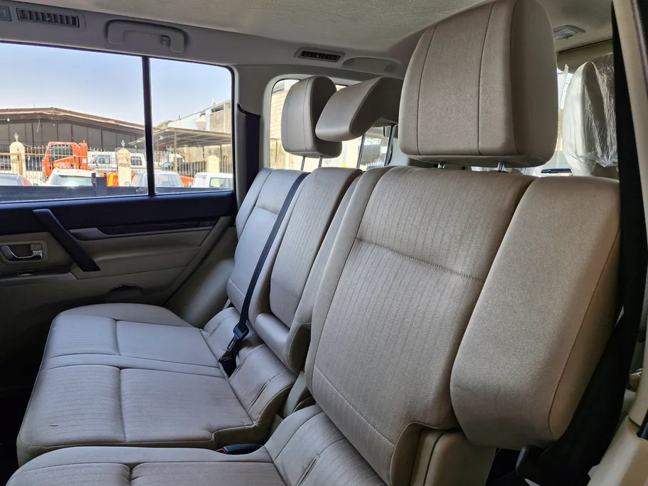 2022 Mitsubishi Pajero GLS 5Doors 