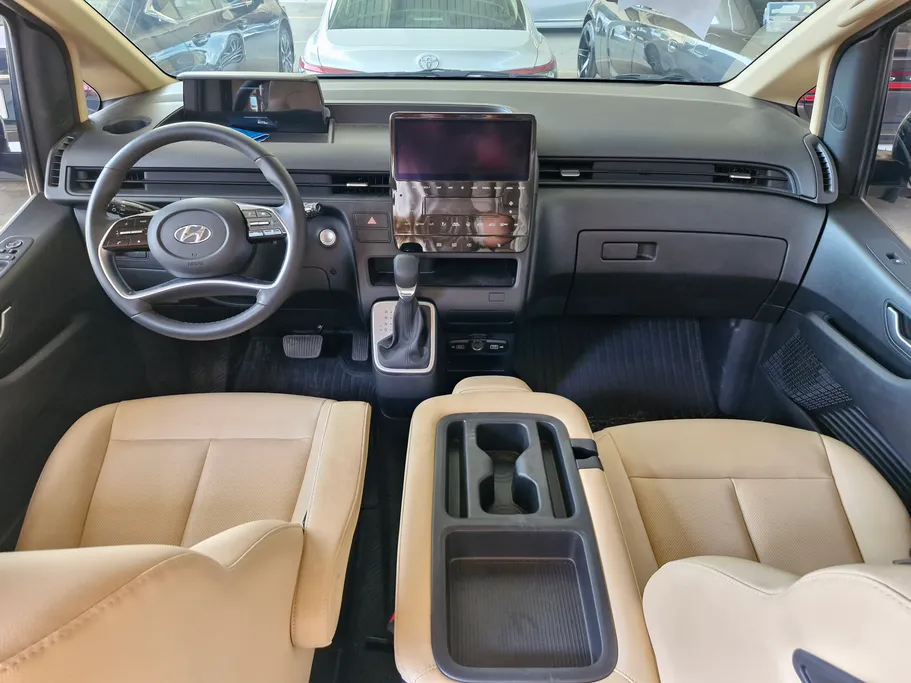 2023 Hyundai Staria Smart 11 ST 