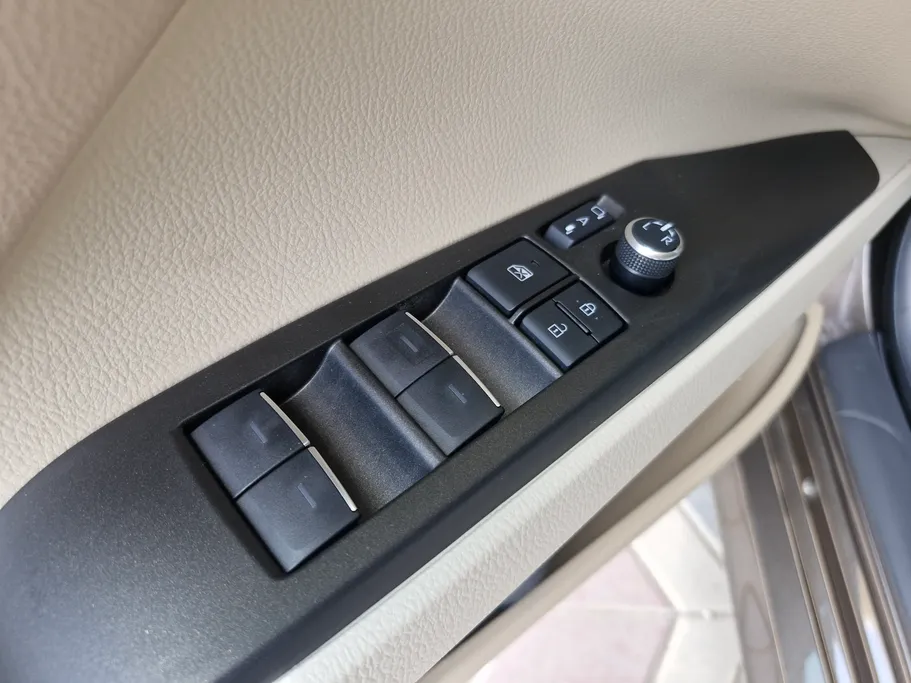 2024 Toyota Camry  GLEX 