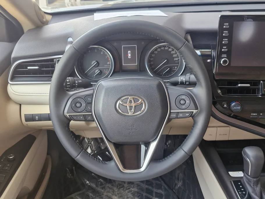 2024 Toyota Camry  GLEX 