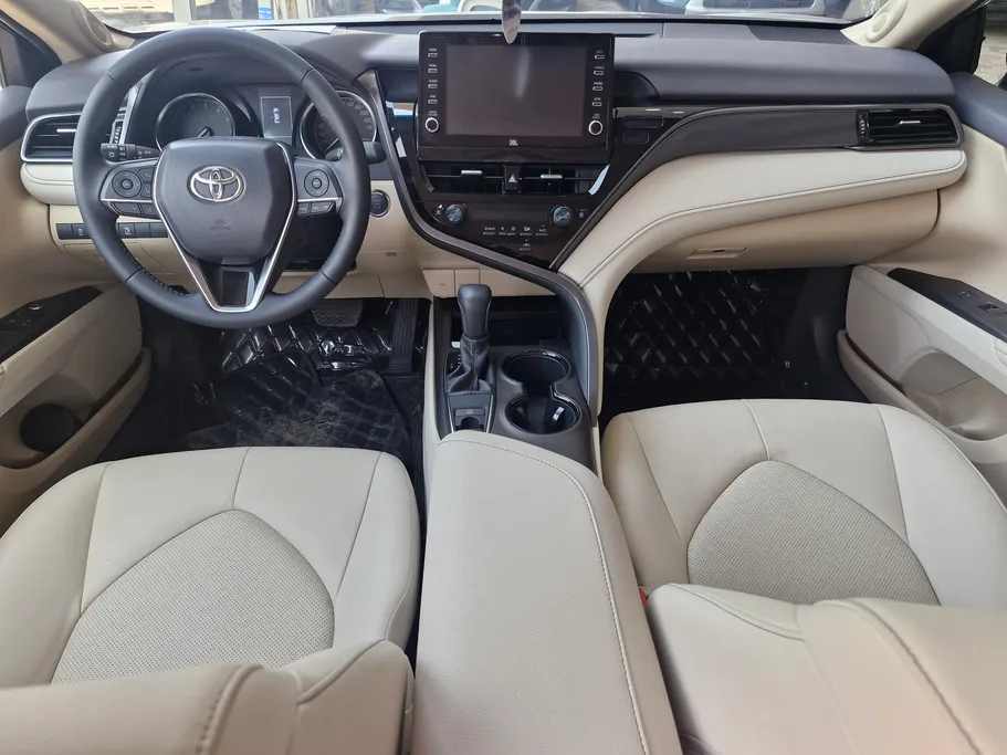 2024 Toyota Camry  GLEX 
