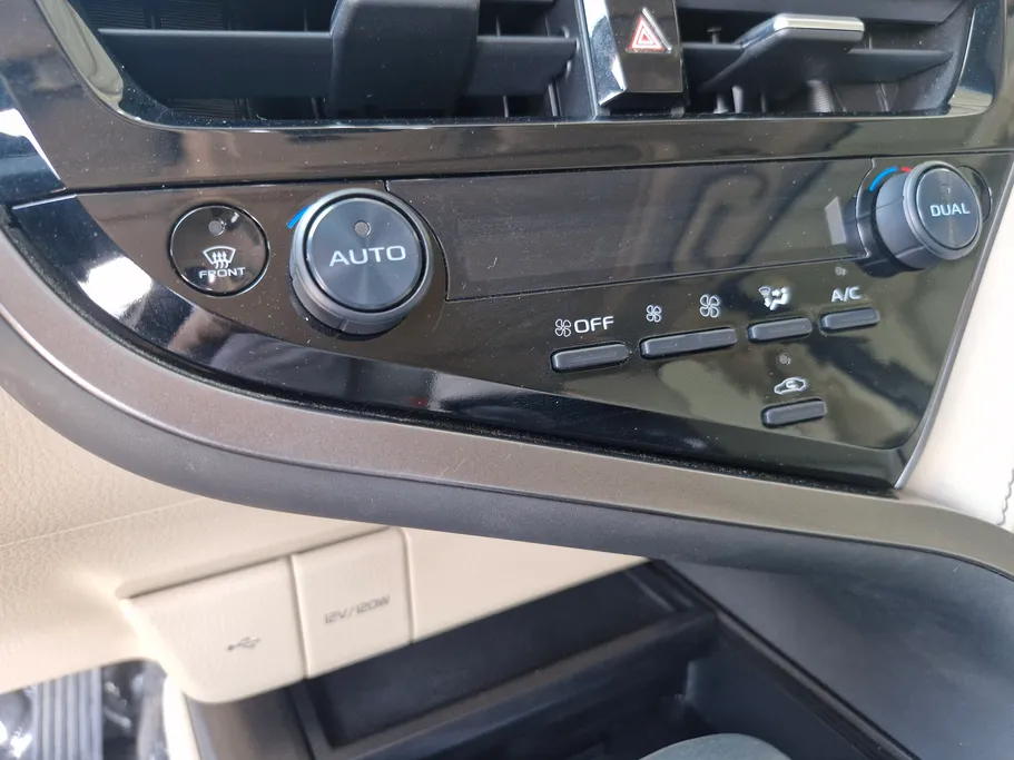 2024 Toyota Camry  GLEX 
