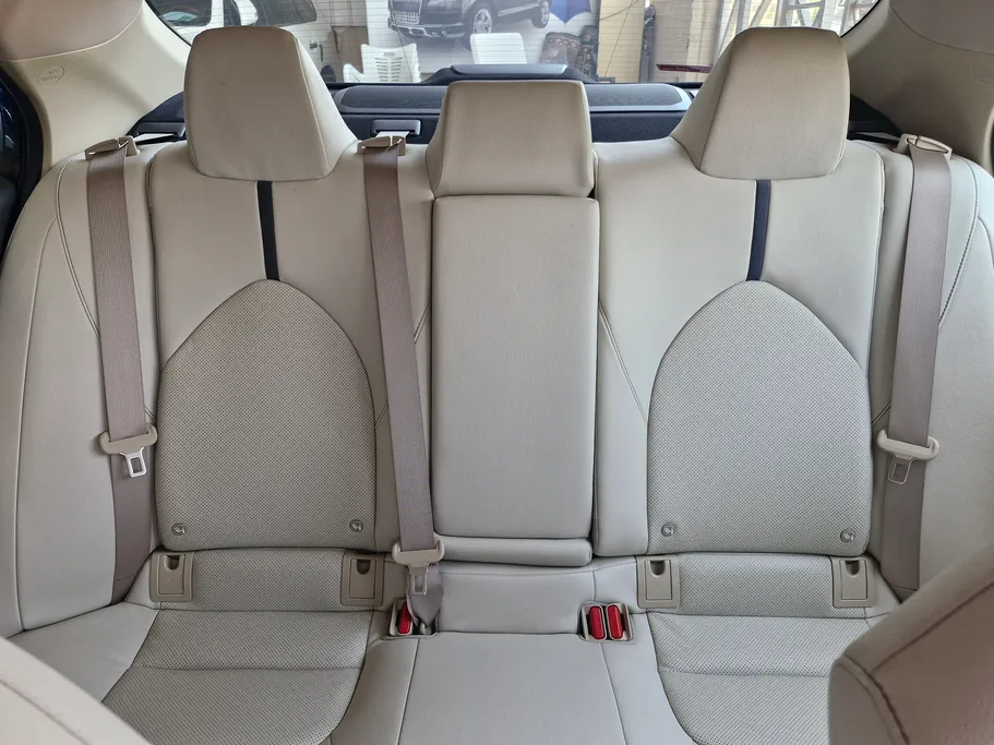 2024 Toyota Camry  GLEX 