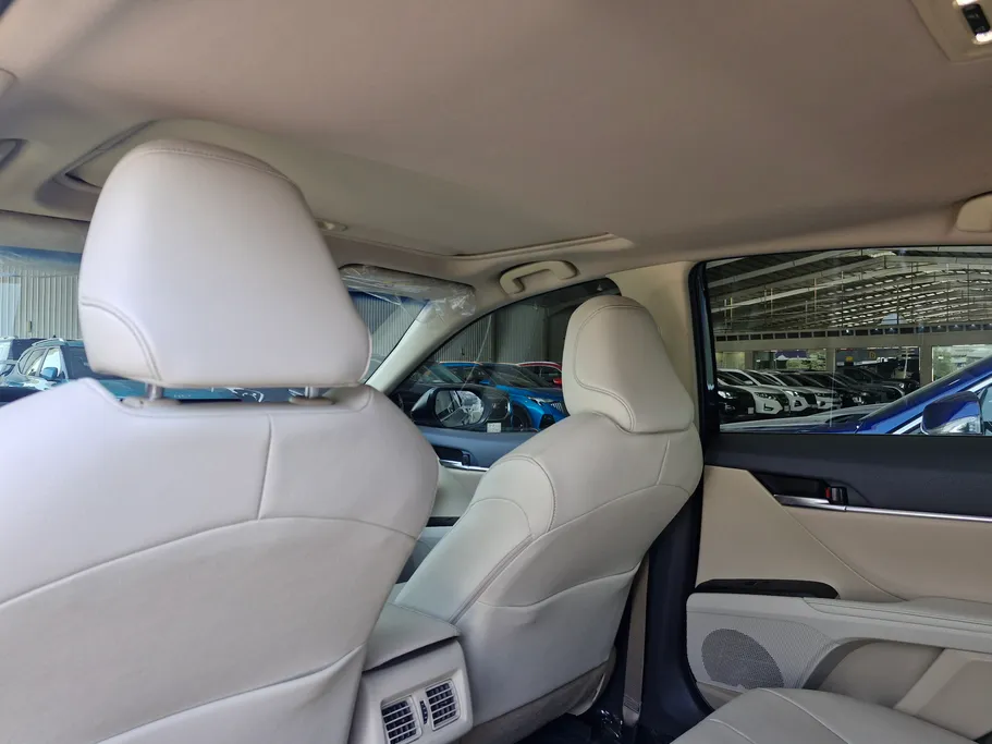 2024 Toyota Camry  GLEX 