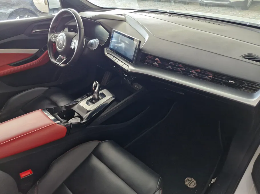 2023 MG GT LUX 