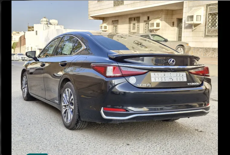 2022 Lexus ES 300 AH Hybrid  