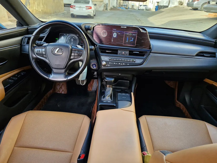 2022 Lexus ES 300 AH Hybrid  