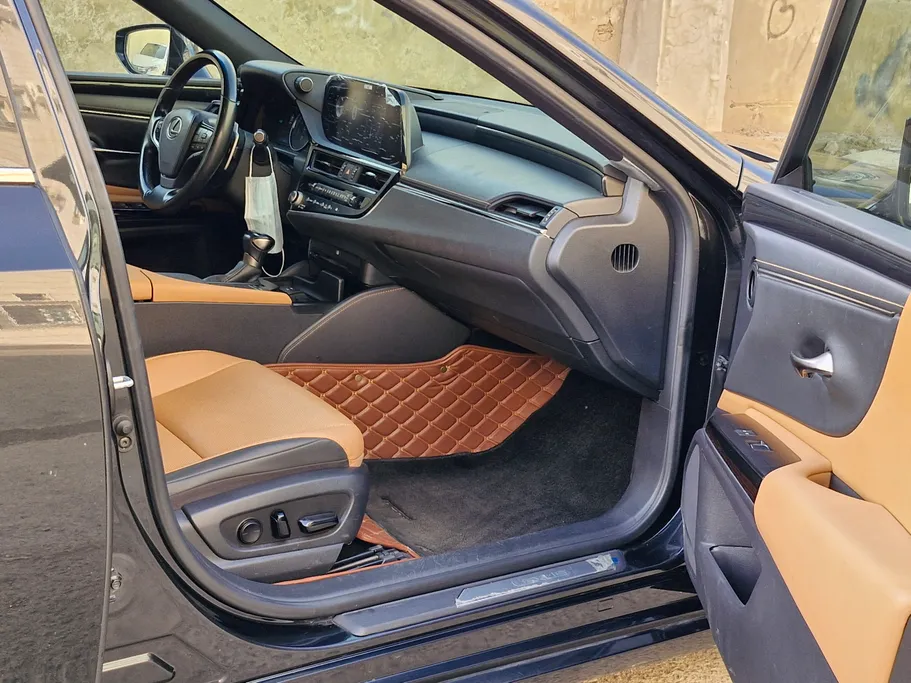 2022 Lexus ES 300 AH Hybrid  