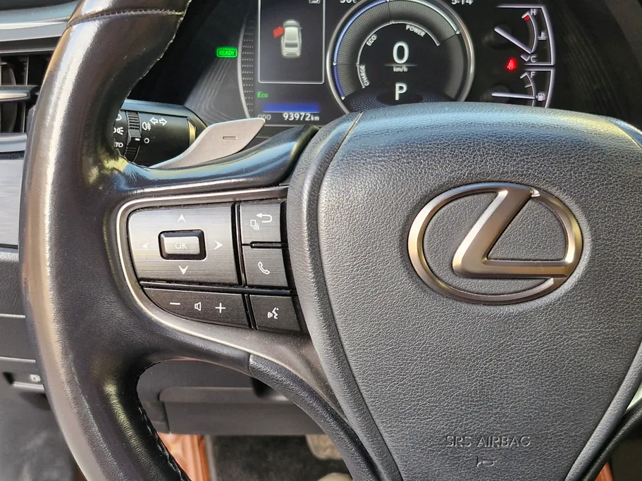 2022 Lexus ES 300 AH Hybrid  