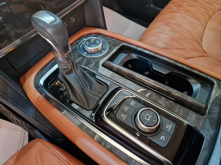 2023 Nissan Patrol Platinum 