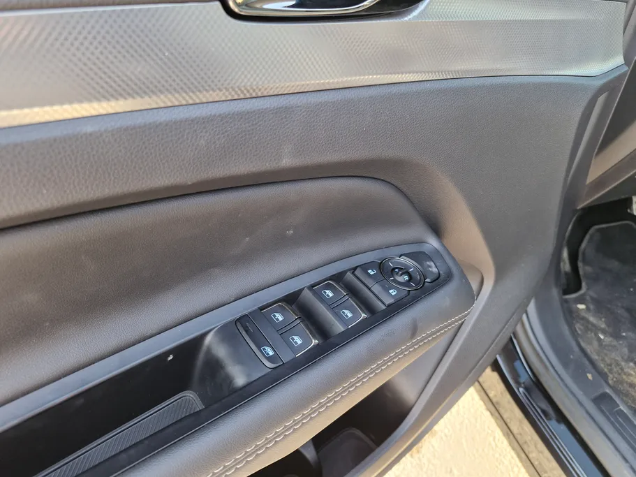 فورد تريتوري امبيانتي 2025 