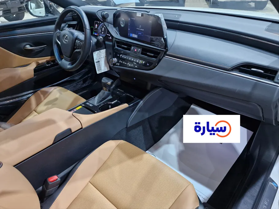 2024 Lexus ES 300 H 
