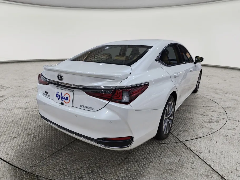 2024 Lexus ES 300 H 