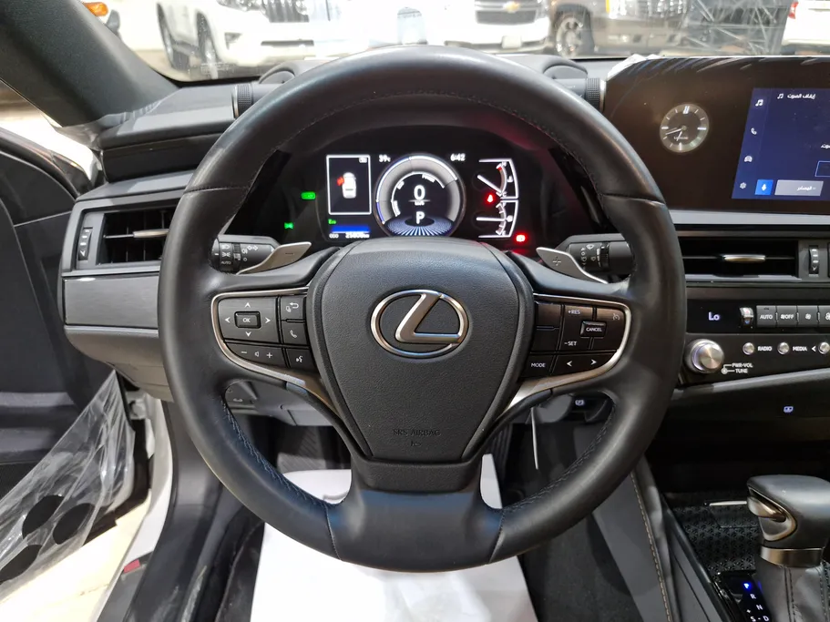 2024 Lexus ES 300 H 