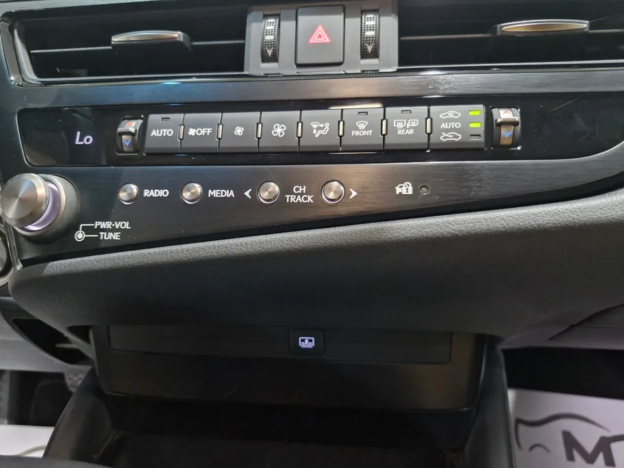 2024 Lexus ES 300 H 